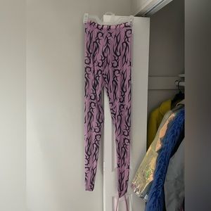 Foot In Bottoms 💜